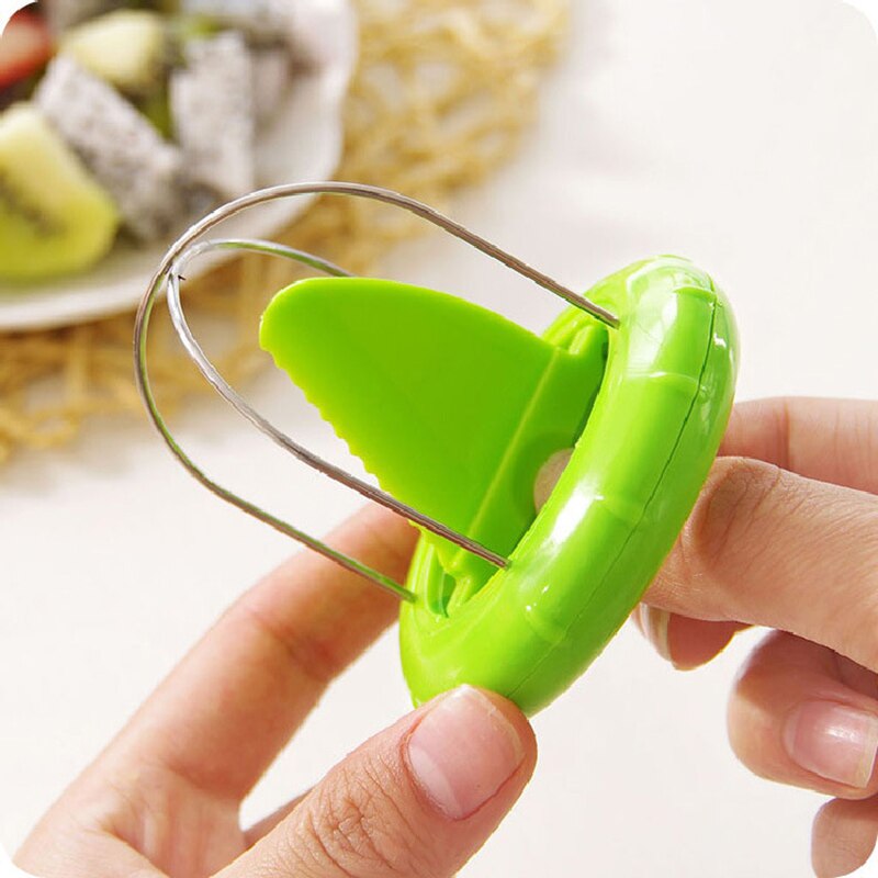 Kiwi Cutter Creative Fruit Peeler